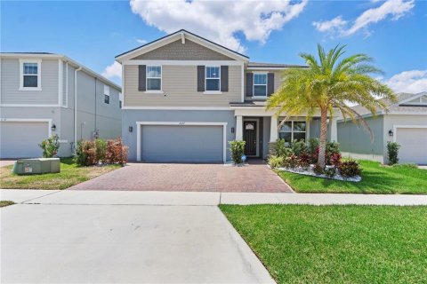 House in Clermont, Florida 5 bedrooms, 301.65 sq.m. № 1749477 - photo 1