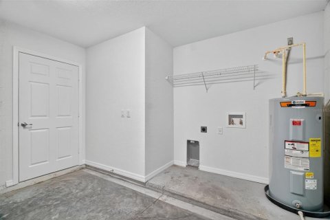 House in Ocala, Florida 3 bedrooms, 4.92 sq.m. № 1905376 - photo 20