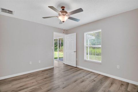 House in Ocala, Florida 3 bedrooms, 4.92 sq.m. № 1905376 - photo 17