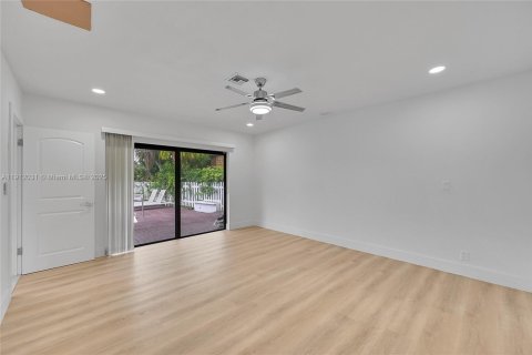 House in Tamarac, Florida 4 bedrooms, 206.71 sq.m. № 1969790 - photo 27