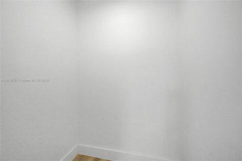 House in Tamarac, Florida 4 bedrooms, 206.71 sq.m. № 1969790 - photo 15