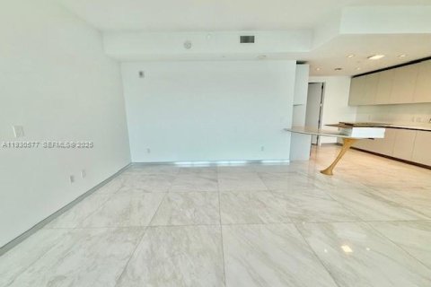 Снять в аренду квартиру в Санни-Айлс-Бич, Флорида 2 спальни, 158.31м2, № 1989294 - фото 5