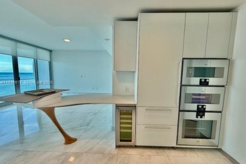 Снять в аренду квартиру в Санни-Айлс-Бич, Флорида 2 спальни, 158.31м2, № 1989294 - фото 9