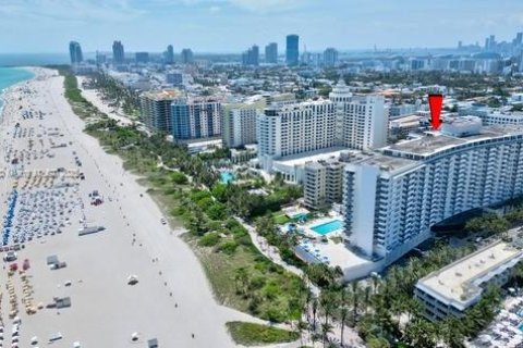 Condo in Miami Beach, Florida, 1 bedroom  № 1888723 - photo 23