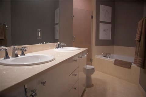 Condominio en alquiler en Aventura, Florida, 3 dormitorios, 148.64 m2 № 1811741 - foto 8