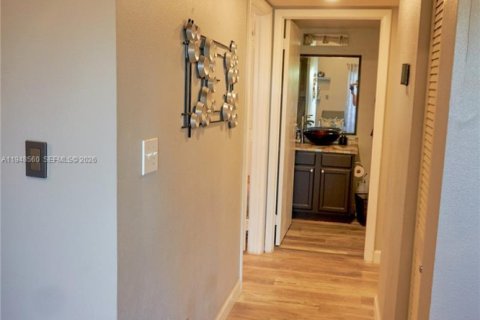 Copropriété à louer à Tamarac, Floride: 2 chambres, 91.97 m2 № 2004246 - photo 17