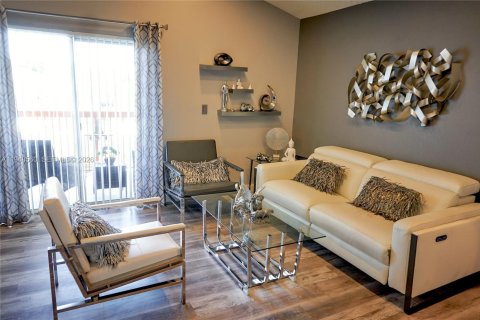 Copropriété à louer à Tamarac, Floride: 2 chambres, 91.97 m2 № 2004246 - photo 10