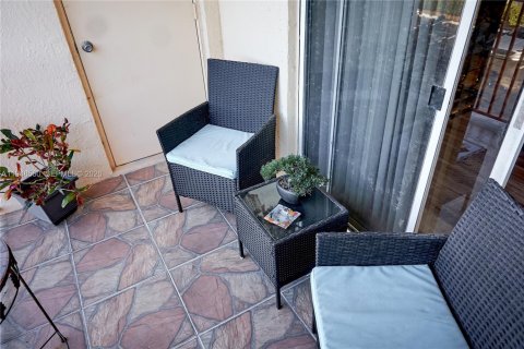 Copropriété à louer à Tamarac, Floride: 2 chambres, 91.97 m2 № 2004246 - photo 15