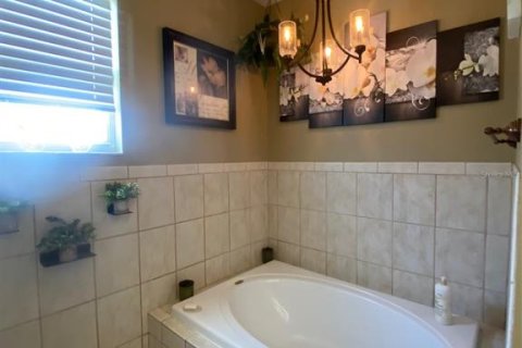 House in Lakeland, Florida 3 bedrooms, 174.38 sq.m. № 1909296 - photo 27