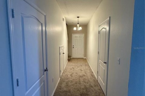 Adosado en alquiler en Brandon, Florida, 3 dormitorios, 121.42 m2 № 1574077 - foto 4