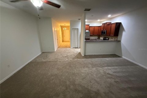 Adosado en alquiler en Brandon, Florida, 3 dormitorios, 121.42 m2 № 1574077 - foto 10