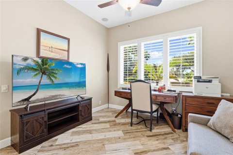 House in Bradenton, Florida 3 bedrooms, 245.08 sq.m. № 2393398 - photo 15