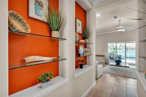 Casa en venta en Apollo Beach, Florida, 4 dormitorios, 335.75 m2 № 1648886 - foto 3