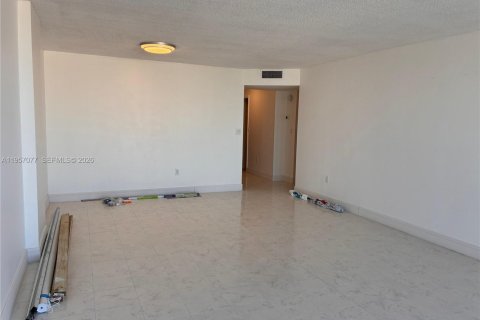 Condominio en alquiler en Aventura, Florida, 1 dormitorio, 82.4 m2 № 2011197 - foto 6