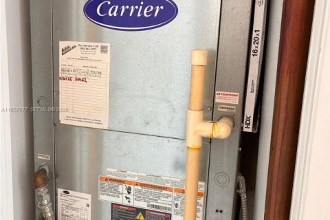 Condominio en alquiler en Aventura, Florida, 1 dormitorio, 82.4 m2 № 2011197 - foto 19