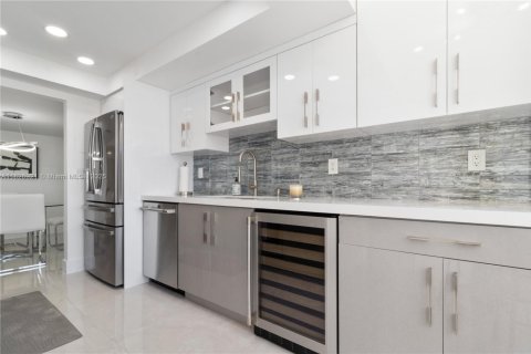 Condominio en venta en Aventura, Florida, 2 dormitorios, 145.39 m2 № 1935602 - foto 8