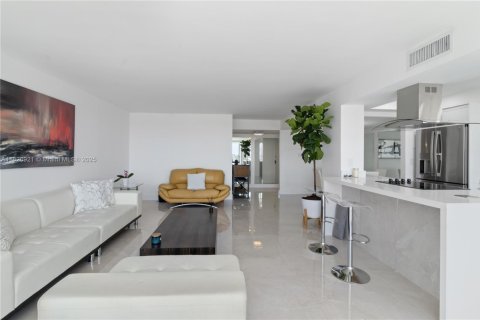 Condominio en venta en Aventura, Florida, 2 dormitorios, 145.39 m2 № 1935602 - foto 13