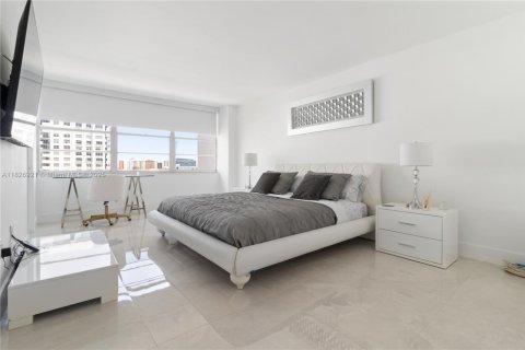 Condominio en venta en Aventura, Florida, 2 dormitorios, 145.39 m2 № 1935602 - foto 19