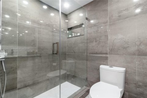 Condominio en venta en Aventura, Florida, 2 dormitorios, 145.39 m2 № 1935602 - foto 22