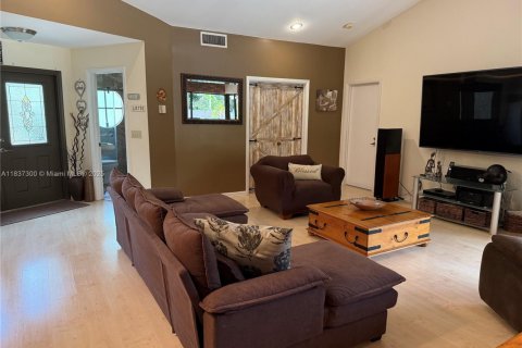 House in Cooper City, Florida 4 bedrooms, 181.72 sq.m. № 1823385 - photo 13
