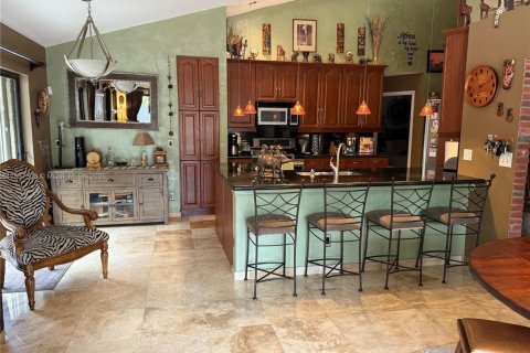 House in Cooper City, Florida 4 bedrooms, 181.72 sq.m. № 1823385 - photo 19