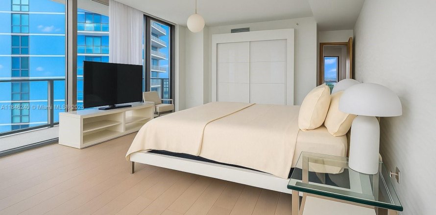 Condo à Miami, Floride, 3 chambres № 1845987
