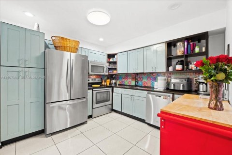 Villa ou maison à Fort Lauderdale, Floride 3 chambres, 91.79 m2 № 2429995