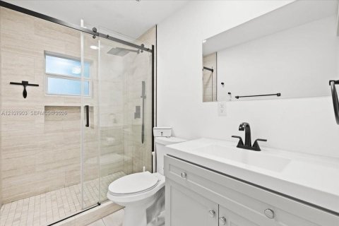 Villa ou maison à vendre à Fort Lauderdale, Floride: 3 chambres, 91.79 m2 № 2429995 - photo 12
