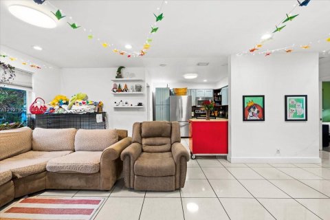 Villa ou maison à vendre à Fort Lauderdale, Floride: 3 chambres, 91.79 m2 № 2429995 - photo 3