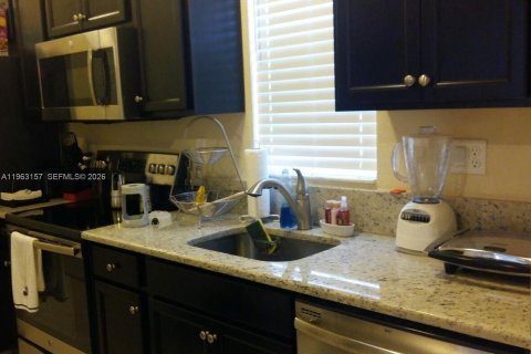 Immobilier commercial à louer à Miami, Floride: 1 chambre, 58.06 m2 № 2024215 - photo 5