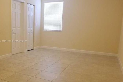 Immobilier commercial à Miami, Floride 1 chambre, 58.06 m2 № 2024215