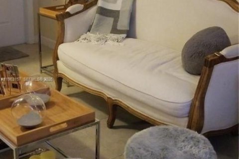 Immobilier commercial à louer à Miami, Floride: 1 chambre, 58.06 m2 № 2024215 - photo 9