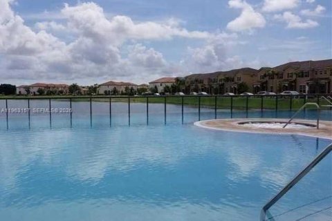 Immobilier commercial à louer à Miami, Floride: 1 chambre, 58.06 m2 № 2024215 - photo 10