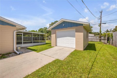 House in Edgewater, Florida 3 bedrooms, 128.11 sq.m. № 1806667 - photo 12