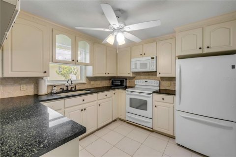 House in Edgewater, Florida 3 bedrooms, 128.11 sq.m. № 1806667 - photo 25
