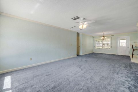 House in Edgewater, Florida 3 bedrooms, 128.11 sq.m. № 1806667 - photo 15