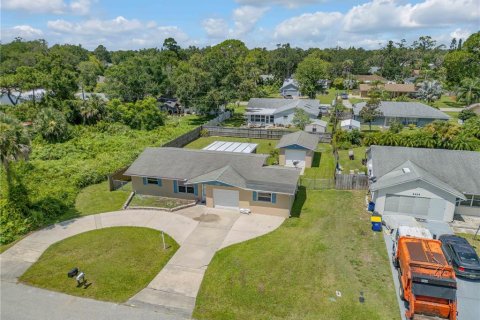 House in Edgewater, Florida 3 bedrooms, 128.11 sq.m. № 1806667 - photo 6