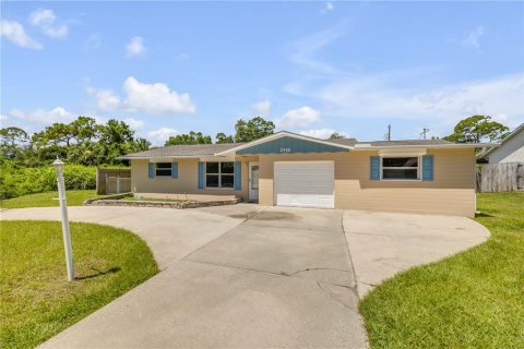 House in Edgewater, Florida 3 bedrooms, 128.11 sq.m. № 1806667 - photo 10