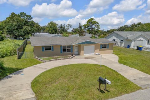 House in Edgewater, Florida 3 bedrooms, 128.11 sq.m. № 1806667 - photo 5