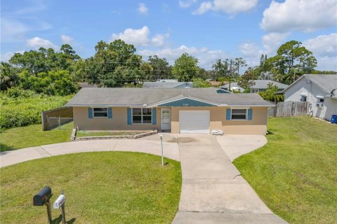 House in Edgewater, Florida 3 bedrooms, 128.11 sq.m. № 1806667 - photo 4