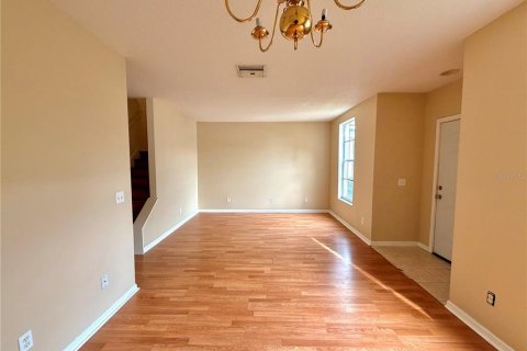 Townhouse in Wesley Chapel, Florida 3 bedrooms, 135.64 sq.m. № 2216048 - photo 3