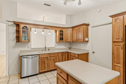 House in Palm Bay, Florida 4 bedrooms, 175.12 sq.m. № 2350160 - photo 16