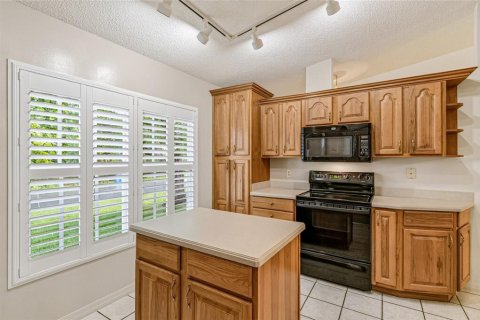 House in Palm Bay, Florida 4 bedrooms, 175.12 sq.m. № 2350160 - photo 15