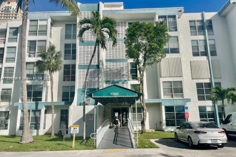 Condominio en alquiler en Sunny Isles Beach, Florida, 1 dormitorio, 57.6 m2 № 1951005 - foto 3