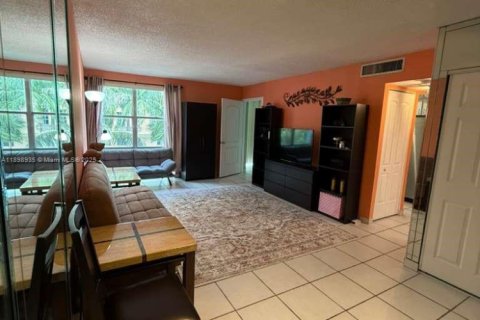 Condominio en alquiler en Sunny Isles Beach, Florida, 1 dormitorio, 57.6 m2 № 1951005 - foto 8