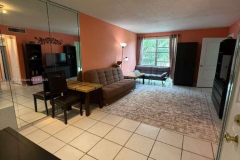 Condominio en alquiler en Sunny Isles Beach, Florida, 1 dormitorio, 57.6 m2 № 1951005 - foto 6