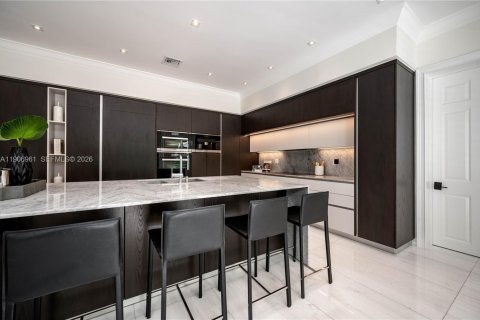 Casa en venta en Coral Gables, Florida, 7 dormitorios, 521.74 m2 № 2192114 - foto 17