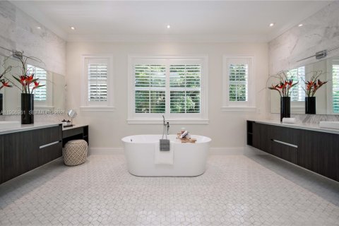 Casa en venta en Coral Gables, Florida, 7 dormitorios, 521.74 m2 № 2192114 - foto 26