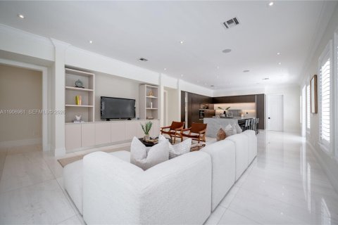 Casa en venta en Coral Gables, Florida, 7 dormitorios, 521.74 m2 № 2192114 - foto 12