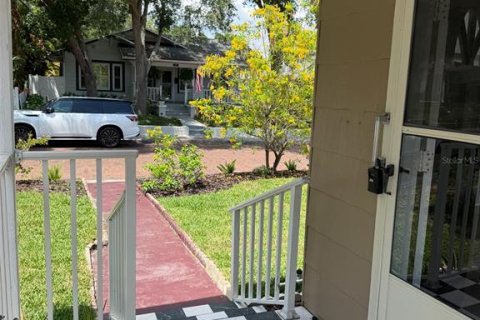 Villa ou maison à louer à Saint Petersburg, Floride: 2 chambres, 76.74 m2 № 2105332 - photo 2